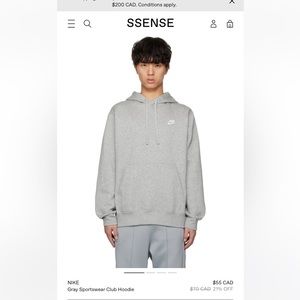 Men’s Small grey nike hoodie. Fits a women’s small!!